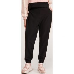 Spodnie jogger - Czarny. Czarne spodnie damskie Reserved, s. Za 79,99 zł.