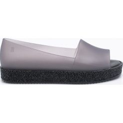 Melissa - Baleriny Puzzle. Czarne baleriny damskie marki Melissa, z gumy. W wyprzedaży za 179,90 zł.