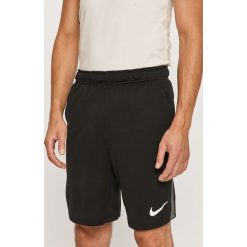 Nike - Szorty. Szare spodenki i szorty męskie Nike, s, bez wzorów, z poliesteru, casualowe. Za 129,90 zł.