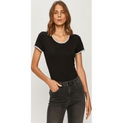 Calvin Klein Jeans - T-shirt. Czarne bluzki damskie Calvin Klein Jeans, s, z aplikacjami, z elastanu, casualowe, z okrągłym kołnierzem, z krótkim rękawem. Za 229,90 zł.