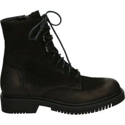 Botki - 107333 BLAC N. Czarne botki damskie skórzane marki Venezia, na obcasie. Za 369,00 zł.