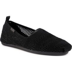 Półbuty SKECHERS - BOBS Plush 33406/BBK Black. Czarne półbuty damskie Skechers, bez wzorów, z tworzywa sztucznego, bez obcasa, na płaskiej podeszwie, bez zapięcia. Za 239,00 zł.