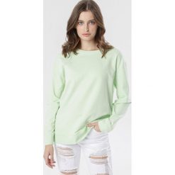 Jasnozielona Bluza Onisall. Zielone bluzy damskie Born2be, xl, bez wzorów, z jeansu, z długim rękawem, długie, bez kaptura. Za 69,99 zł.