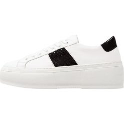 Trampki damskie slip on: Bronx Tenisówki i Trampki white/black