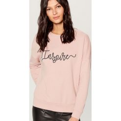 Bluza z haftem - Różowy. Różowe bluzy damskie Mohito, xl, z haftami, bez rękawów, bez kaptura. W wyprzedaży za 39,99 zł.