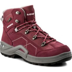 Trekkingi LOWA - Kody III Gtx Mid Junior GORE-TEX 350099 Berry 0351. Różowe buty dziewczęce trekkingowe Lowa, bez zapięcia. W wyprzedaży za 379,00 zł.