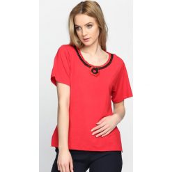 Bluzki damskie: Czerwony T-shirt Swash