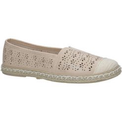 Beżowe espadryle slip on ażurowe Casu DD1831-5. Brązowe espadryle damskie Casu, w ażurowe wzory. Za 49,99 zł.