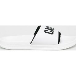 Calvin Klein Underwear - Klapki. Białe klapki damskie Calvin Klein Underwear, bez wzorów, z materiału, bez obcasa, na obcasie. W wyprzedaży za 159,90 zł.