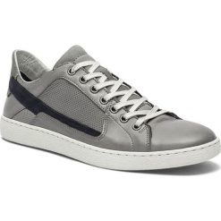 Skórzane sneakersy "Beligno" w kolorze szarym. Szare sneakersy męskie TBS, bez wzorów, na sznurówki. W wyprzedaży za 149,95 zł.