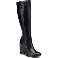 Kozaki SOLO FEMME - 48011-14-H06/K54-51-00 Czarny. Czarne kozaki damskie Solo Femme, ze skóry ekologicznej, bez obcasa, na obcasie, bez zapięcia. Za 549,00 zł.