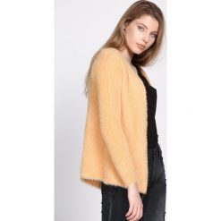 Camelowy Kardigan Invariability. Brązowe kardigany damskie Born2be, uniwersalny. Za 59,99 zł.