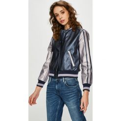Pepe Jeans - Kurtka bomber. Niebieskie kurtki damskie Pepe Jeans, m, bez wzorów, z jeansu, krótkie, bez kaptura. Za 559,90 zł.