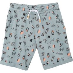 Bermudy dresowe chłopięce z nadrukiem bonprix srebrnoszary z nadrukiem. Szare dresy chłopięce bonprix, z nadrukiem, z bawełny, eleganckie. Za 27,99 zł.