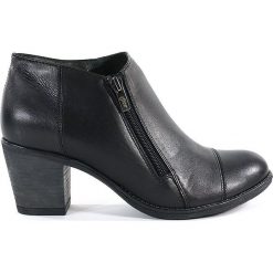 BOTKI DAMSKIE ESC 1368 CZA. Botki damskie ESCOTT, ze skóry, bez obcasa, bez zapięcia. Za 139,00 zł.