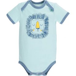 Body w kolorze błękitnym. Niebieskie body niemowlęce lamino, z nadrukiem, z bawełny, bez rękawów. W wyprzedaży za 35,95 zł.