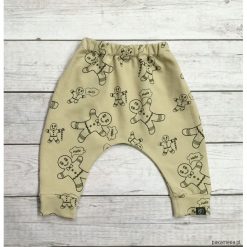 Pumpy, baggy ciastek jasne. Szare spodnie niemowlęce Pakamera, z dresówki. Za 79,00 zł.