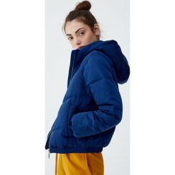 Pikowana kurtka z kapturem. Kurtki damskie Pull&Bear. Za 139,00 zł.