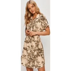 Only - Sukienka. Sukienki damskie ONLY, na co dzień, bez wzorów, z elastanu, casualowe, bez kołnierzyka, z krótkim rękawem, krótkie, mini, proste. Za 139,90 zł.