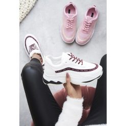 Białe Sneakersy Give Yourself A Try. Białe sneakersy damskie vices, z materiału. Za 89,99 zł.