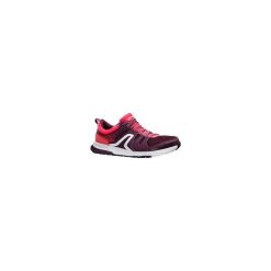 Buty damskie do chodu sportowego PW 240 w kolorze fioletowo-różowym. Różowe buty sportowe damskie NEWFEEL, bez wzorów, z poliesteru, sportowe, trekkingowe. Za 119,99 zł.