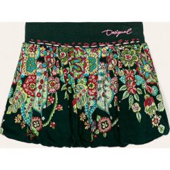 Desigual - Spódnica dziecięca 104-164 cm. Zielone spódniczki dziewczęce Desigual, bez wzorów, z bawełny, mini, rozkloszowane. W wyprzedaży za 139,90 zł.