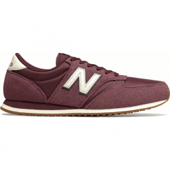 New Balance U420BRG. Brązowe buty sportowe damskie New Balance, bez wzorów, ze skóry, klasyczne. Za 209,99 zł.