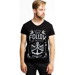 Męski T-shirt MF Instinct. Czarne podkoszulki męskie Mark Formelle, m, z nadrukiem, z bawełny, z krótkim rękawem. Za 29,97 zł.