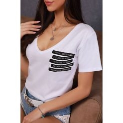 T-shirt damski PRESY WHITE. Białe topy damskie IVET, z nadrukiem, bez kołnierzyka. W wyprzedaży za 19,00 zł.