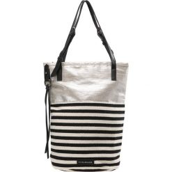FREDsBRUDER ROADTRIP Torba na zakupy black/white. Czarne torebki klasyczne damskie marki FREDsBRUDER. Za 419,00 zł.