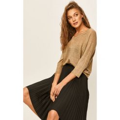 Trussardi Jeans - Sweter. Żółte swetry damskie Trussardi Jeans, s, bez wzorów, ze lnu, bez rękawów, bez kaptura. Za 639,90 zł.