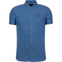 Koszula Guess M92H15 D3KZ1. Niebieskie koszule męskie Guess, s, z aplikacjami, casualowe, bez kołnierzyka, bez rękawów. W wyprzedaży za 189,00 zł.