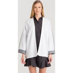 KARDIGAN Armani Exchange. Białe swetry damskie Armani Exchange, s, bez wzorów, z dzianiny. Za 389,40 zł.