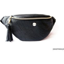 All in Black nerka /saszetka. Czarne torebki klasyczne damskie marki Pakamera, ze skóry. Za 119,00 zł.