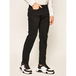 Jeansy Slim Fit Hugo 708 50426179. Czarne jeansy męskie HUGO, m, bez wzorów, z elastanu. W wyprzedaży za 359,00 zł.