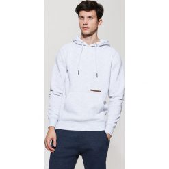 Bluzy męskie: Dresowa bluza z kapturem – Jasny szar