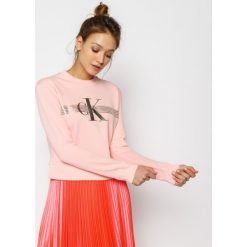 Bluza Calvin Klein Jeans Metalic Logo J20J213474. Białe bluzy damskie Calvin Klein Jeans, xl, bez wzorów, z bawełny, bez rękawów, bez kaptura. W wyprzedaży za 279,00 zł.