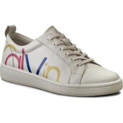 Sneakersy CALVIN KLEIN - Danya E4835 White/Multi. Białe półbuty damskie Calvin Klein, bez wzorów, ze skóry ekologicznej, bez obcasa, na płaskiej podeszwie, bez zapięcia. W wyprzedaży za 349,00 zł.