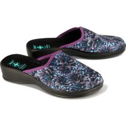 ADANEX DAL2 DAISY 24669 MO/CZ modry/czarny, kapcie damskie. Niebieskie kapcie damskie Adanex. Za 46,99 zł.