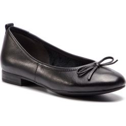 Baleriny TAMARIS - 1-22114-22 Black 001. Czarne baleriny damskie Tamaris, bez wzorów, ze skóry ekologicznej, klasyczne, bez obcasa, na płaskiej podeszwie, bez zapięcia. Za 199,90 zł.