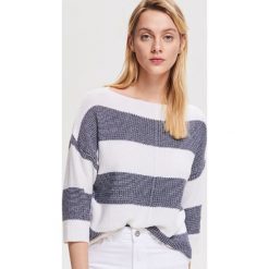 Sweter z zabudowanym dekoltem - Granatowy. Niebieskie swetry klasyczne damskie marki Reserved, s. Za 59,99 zł.