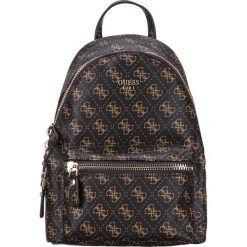 Guess Leeza Small Plecak Brązowy. Pomarańczowe plecaki damskie Guess, w paski, z poliesteru. Za 504,95 zł.
