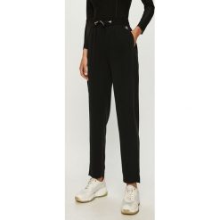 Calvin Klein Jeans - Spodnie. Czarne spodnie damskie Calvin Klein Jeans, s, bez wzorów, z poliesteru. Za 449,90 zł.