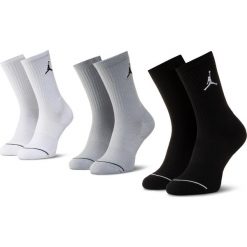 Zestaw 3 par wysokich skarpet unisex NIKE - SX5545 019 Biały Czarny Szary. Szare skarpetki damskie Nike, bez wzorów, z elastanu. Za 69,00 zł.