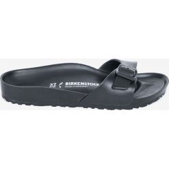 Birkenstock - Klapki Madrid EVA. Czarne klapki damskie Birkenstock, bez wzorów, z materiału, bez obcasa, na obcasie. W wyprzedaży za 99,90 zł.