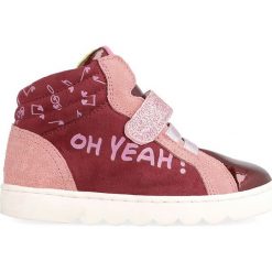 Sneakersy w kolorze czerwonym. Czerwone trampki dziewczęce Geox, El Naturalista, Richter & Co., bez wzorów, bez zapięcia. W wyprzedaży za 149,95 zł.