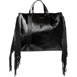 Torebka TWINSET - Tote 201TO8140 Nero 00006. Czarne torebki klasyczne damskie Twinset, bez wzorów, ze skóry, klasyczne, bez dodatków. W wyprzedaży za 1339,00 zł.
