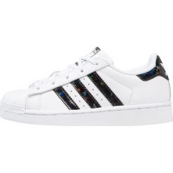 Adidas Originals SUPERSTAR C Tenisówki i Trampki footwear white/core black. Białe trampki męskie adidas Originals, ze skóry. Za 249,00 zł.