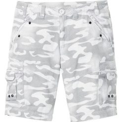 Bermudy bojówki Baggy Fit bonprix biały moro. Białe spodenki i szorty męskie bonprix, m, moro. Za 129,99 zł.