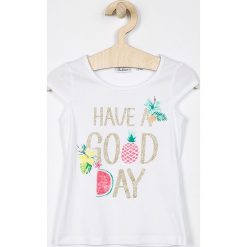 Blukids - Top dziecięcy 98-128 cm. Białe topy damskie Blukids, z nadrukiem, z bawełny, z okrągłym kołnierzem, z krótkim rękawem, krótkie, bez kaptura. W wyprzedaży za 19,90 zł.